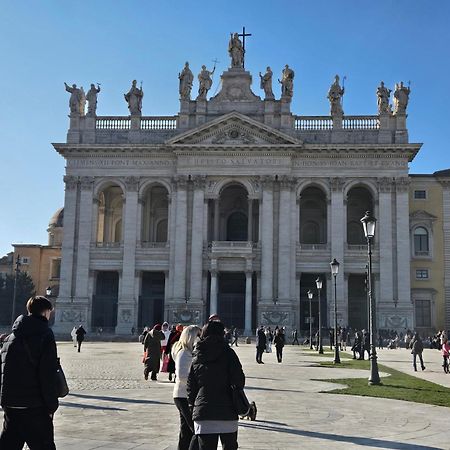 Casa Su Colosseo San Giovanni روما المظهر الخارجي الصورة